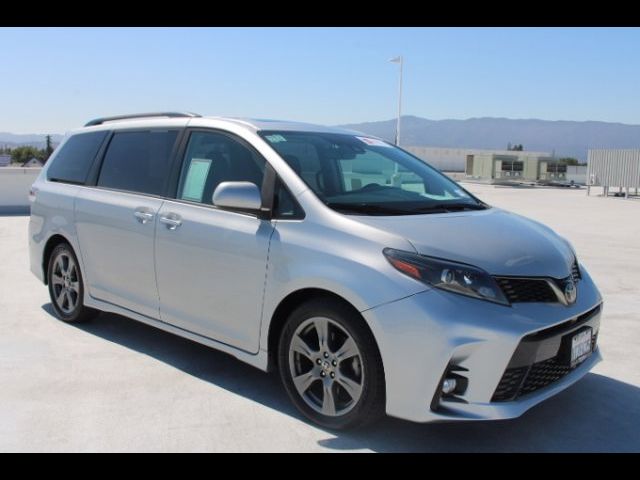 2020 Toyota Sienna SE Premium