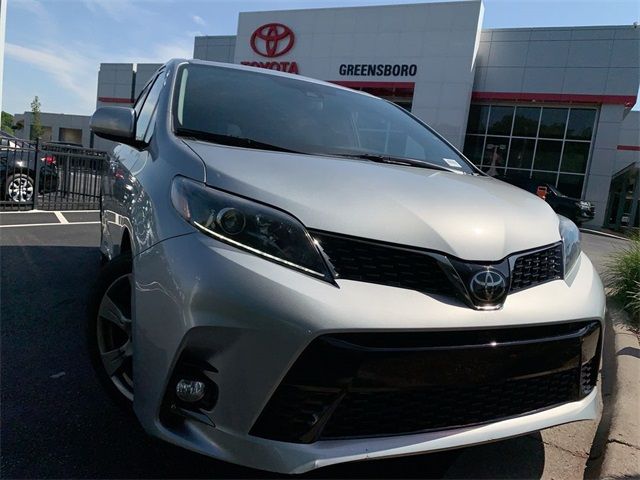 2020 Toyota Sienna SE Premium