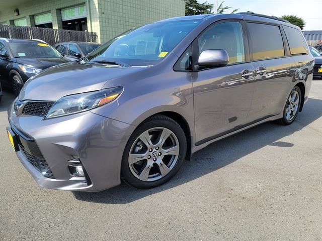 2020 Toyota Sienna SE Premium