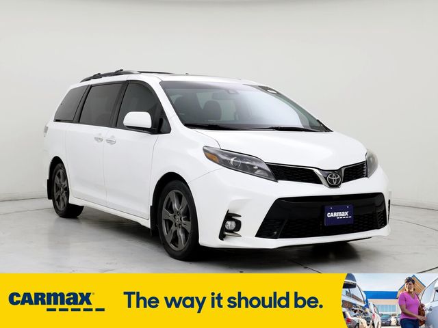 2020 Toyota Sienna SE Premium