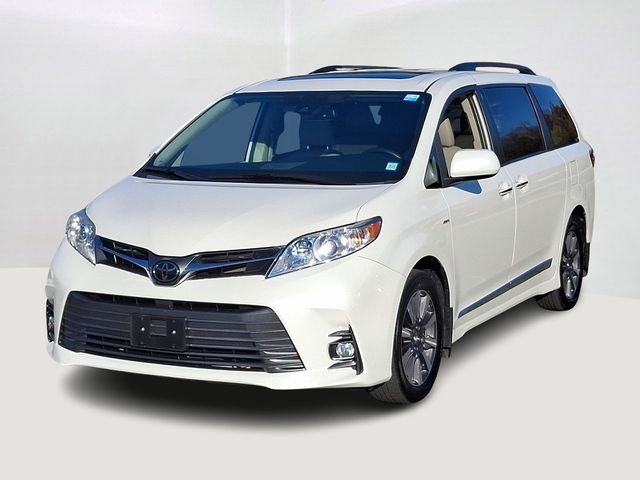 2020 Toyota Sienna XLE