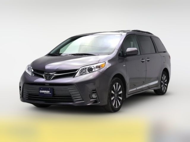 2020 Toyota Sienna XLE