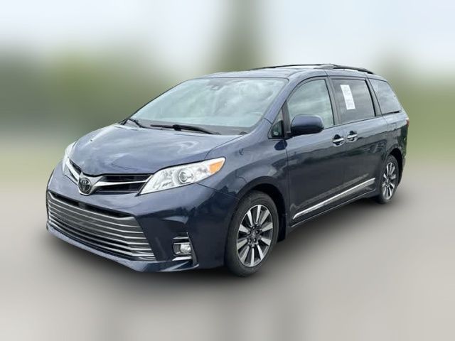 2020 Toyota Sienna XLE