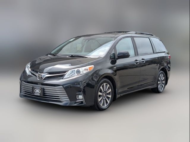 2020 Toyota Sienna XLE