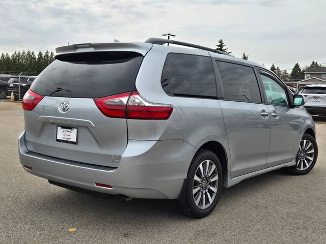 2020 Toyota Sienna XLE