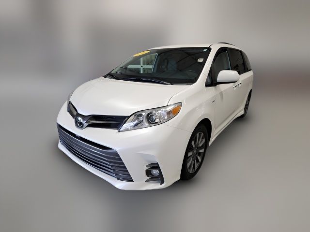 2020 Toyota Sienna XLE