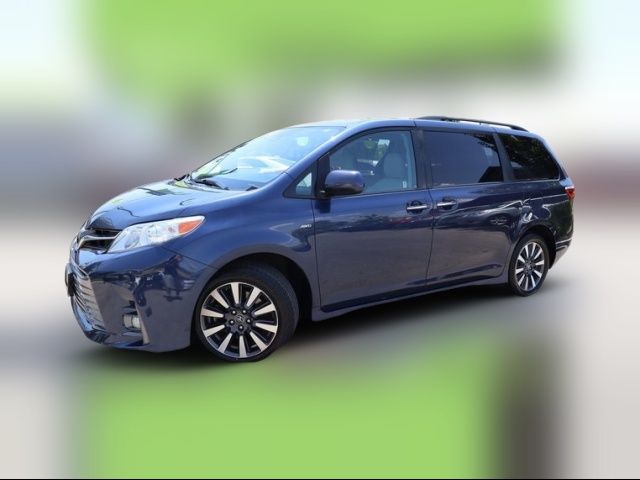 2020 Toyota Sienna XLE