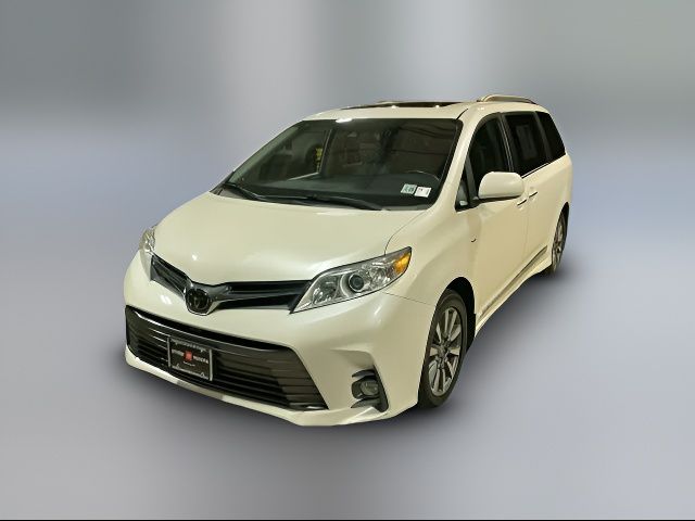 2020 Toyota Sienna XLE