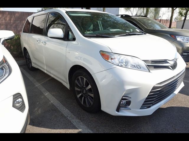 2020 Toyota Sienna XLE Premium