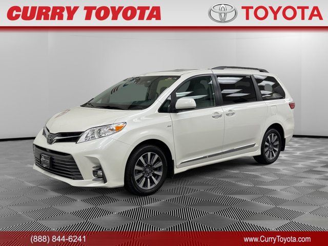 2020 Toyota Sienna XLE