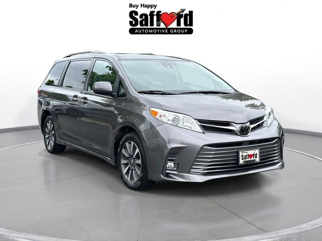 2020 Toyota Sienna XLE