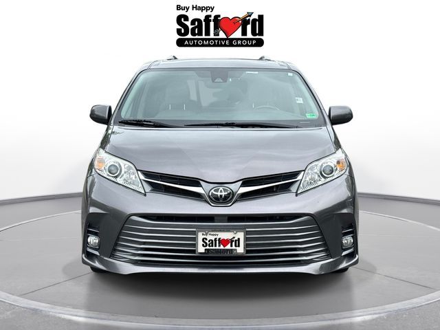 2020 Toyota Sienna XLE
