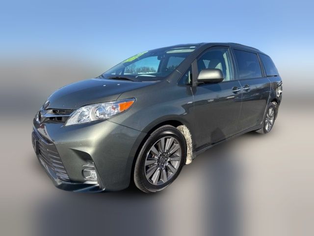 2020 Toyota Sienna XLE