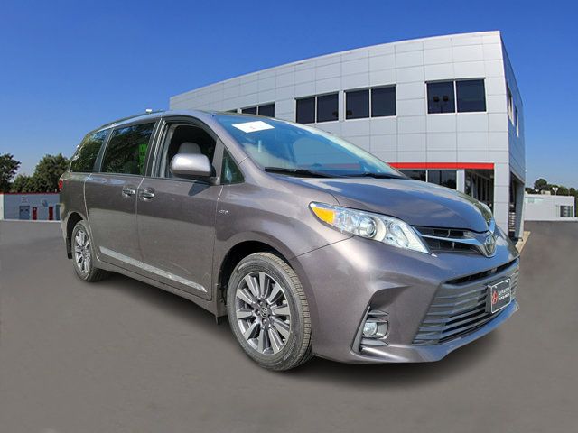 2020 Toyota Sienna XLE Premium