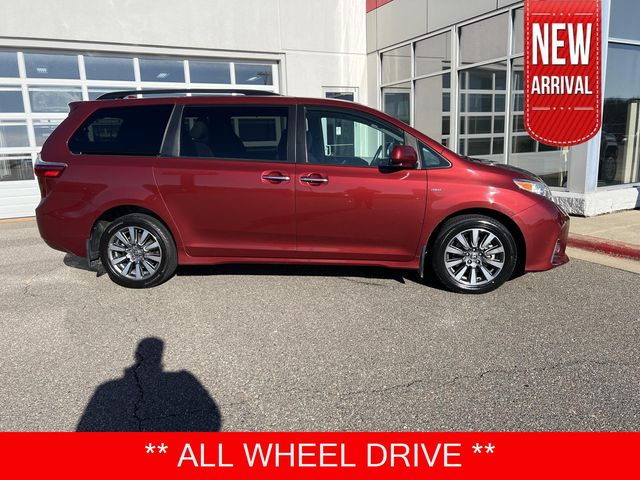 2020 Toyota Sienna XLE