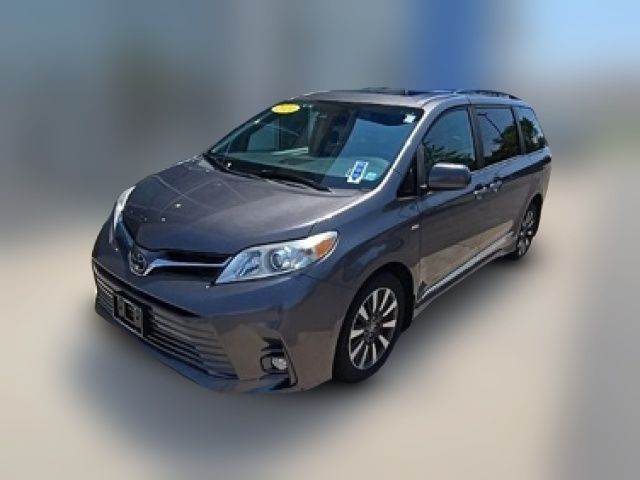 2020 Toyota Sienna XLE