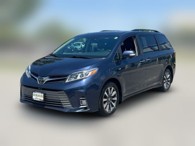 2020 Toyota Sienna XLE