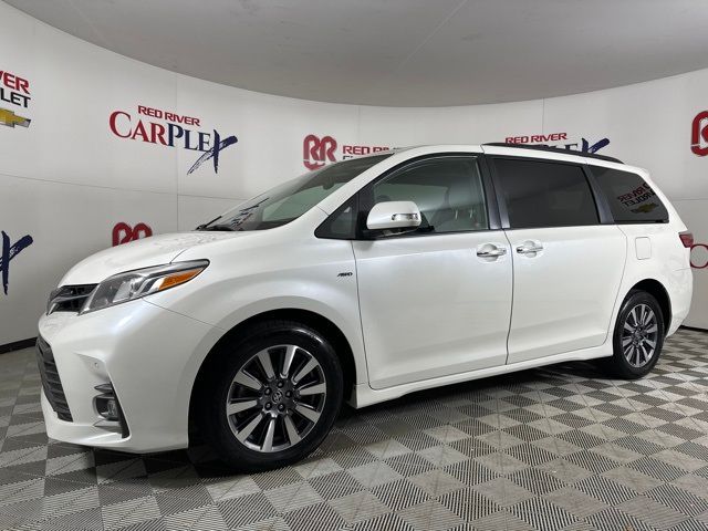 2020 Toyota Sienna XLE