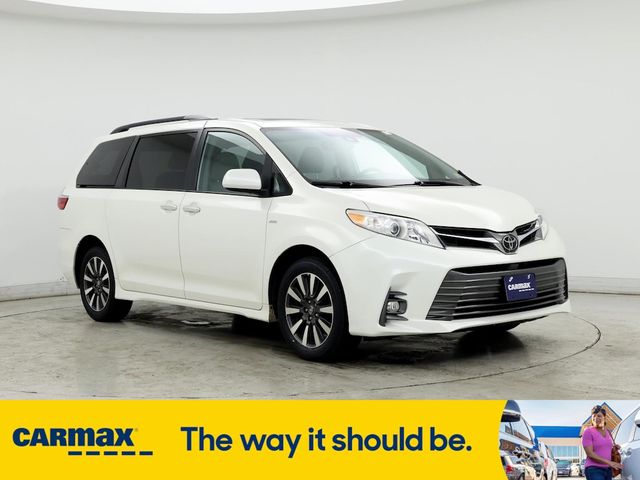 2020 Toyota Sienna XLE