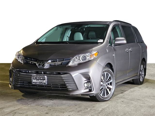 2020 Toyota Sienna XLE