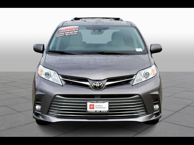 2020 Toyota Sienna XLE