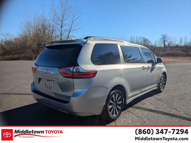 2020 Toyota Sienna XLE