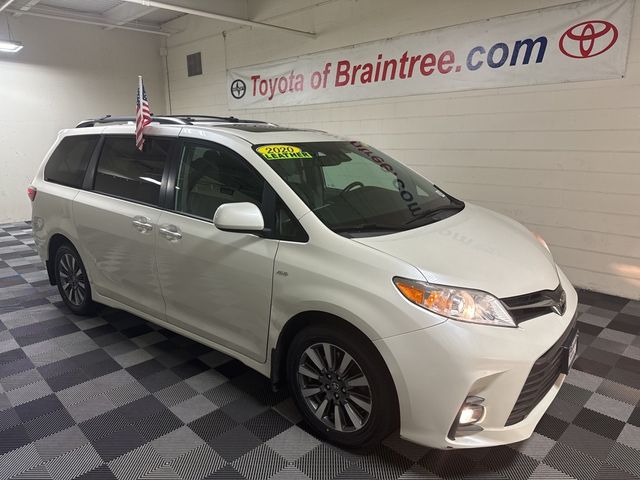 2020 Toyota Sienna XLE