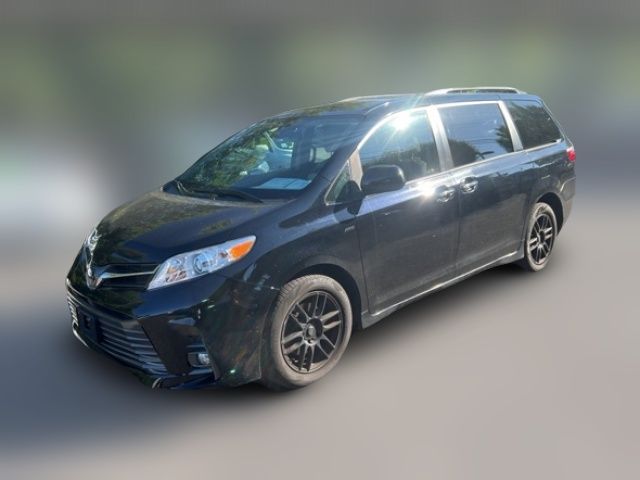 2020 Toyota Sienna XLE