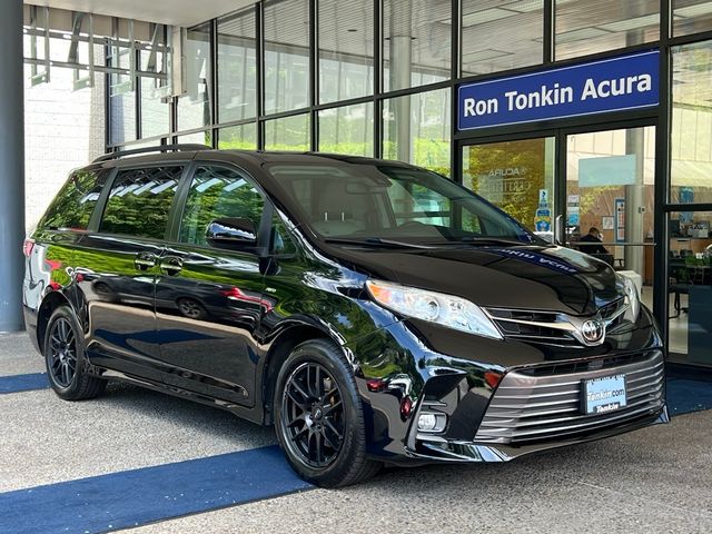 2020 Toyota Sienna XLE