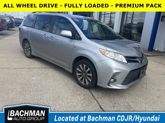 2020 Toyota Sienna XLE