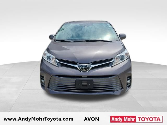 2020 Toyota Sienna XLE