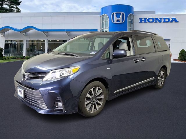 2020 Toyota Sienna XLE