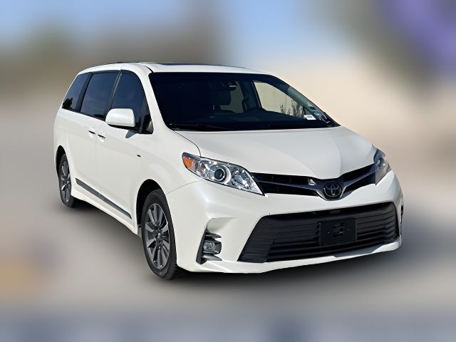 2020 Toyota Sienna XLE