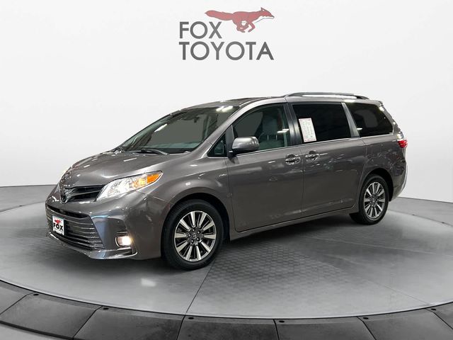 2020 Toyota Sienna XLE