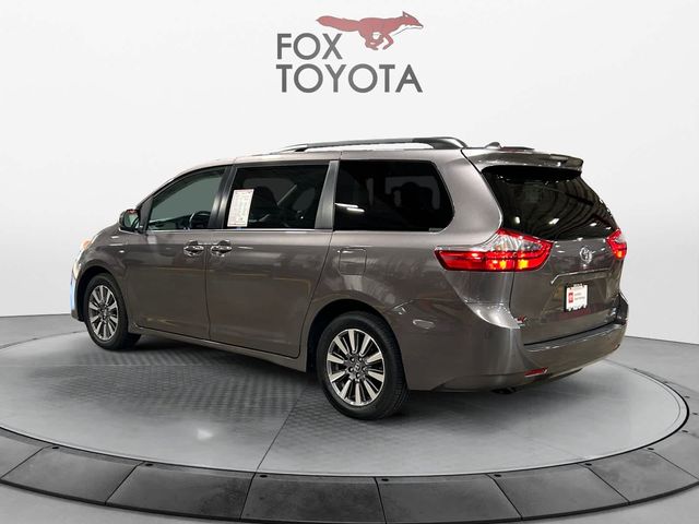 2020 Toyota Sienna XLE