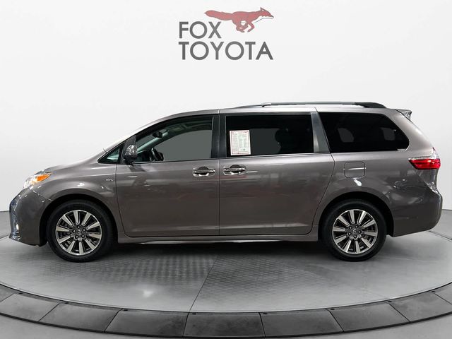 2020 Toyota Sienna XLE