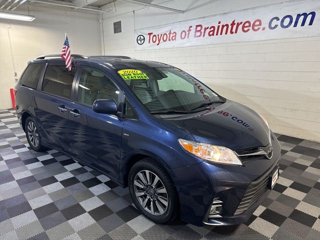 2020 Toyota Sienna XLE