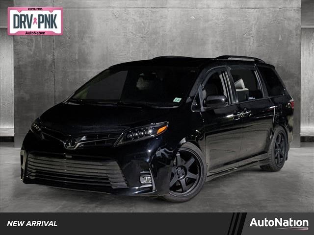 2020 Toyota Sienna XLE Premium