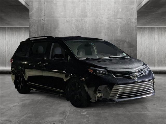 2020 Toyota Sienna XLE Premium