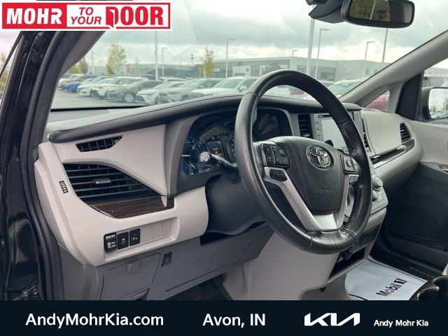 2020 Toyota Sienna XLE Premium