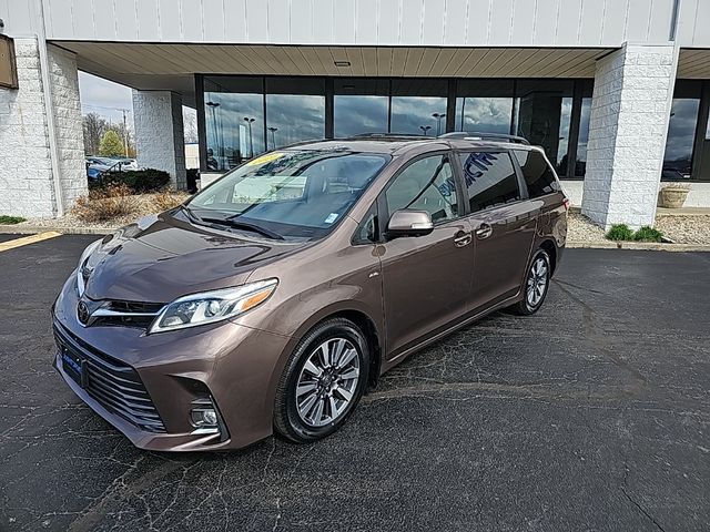 2020 Toyota Sienna XLE