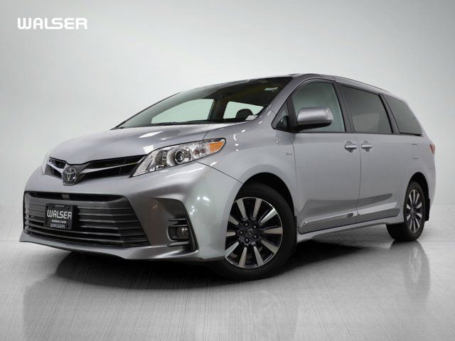 2020 Toyota Sienna XLE