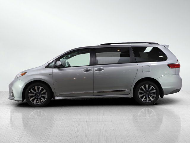 2020 Toyota Sienna XLE