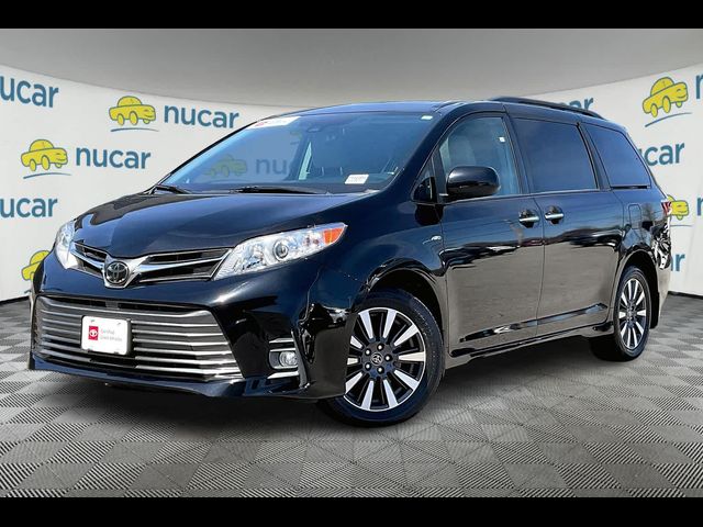 2020 Toyota Sienna XLE