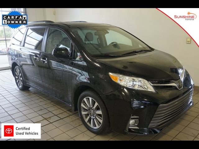 2020 Toyota Sienna XLE