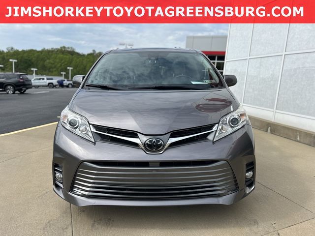 2020 Toyota Sienna XLE