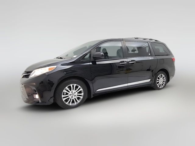 2020 Toyota Sienna XLE