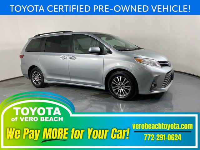 2020 Toyota Sienna XLE