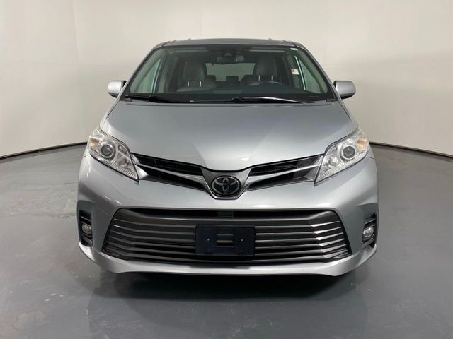 2020 Toyota Sienna XLE