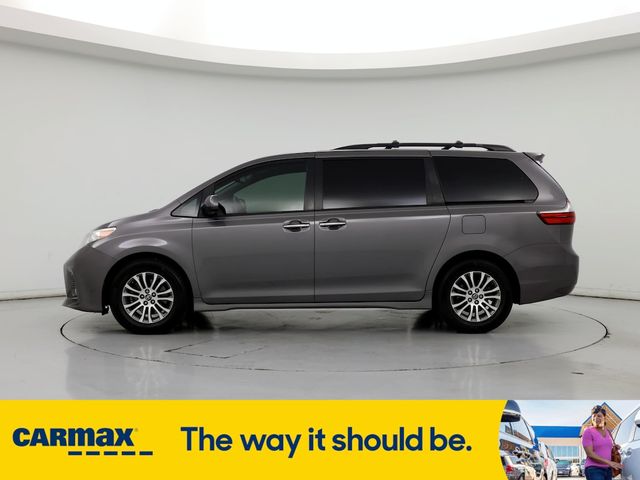 2020 Toyota Sienna XLE